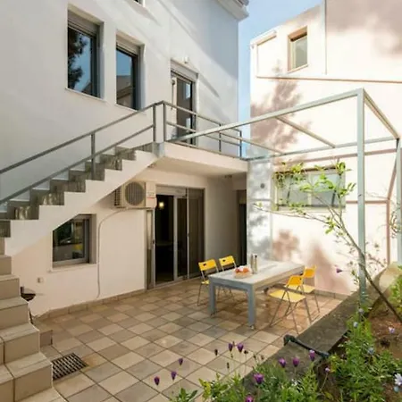 Green Bay Villa *